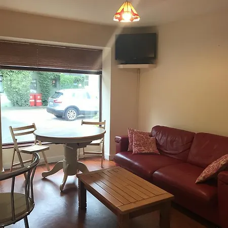 Crescent Close 3* Galway