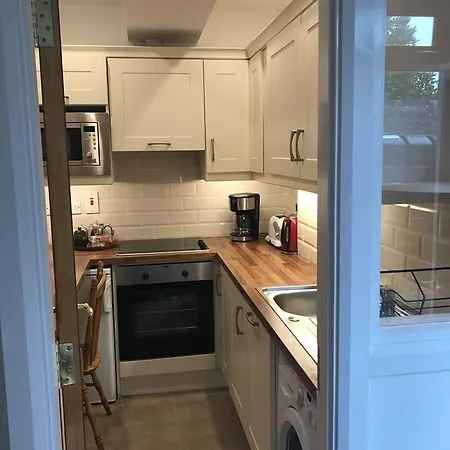 Crescent Close 3* Galway